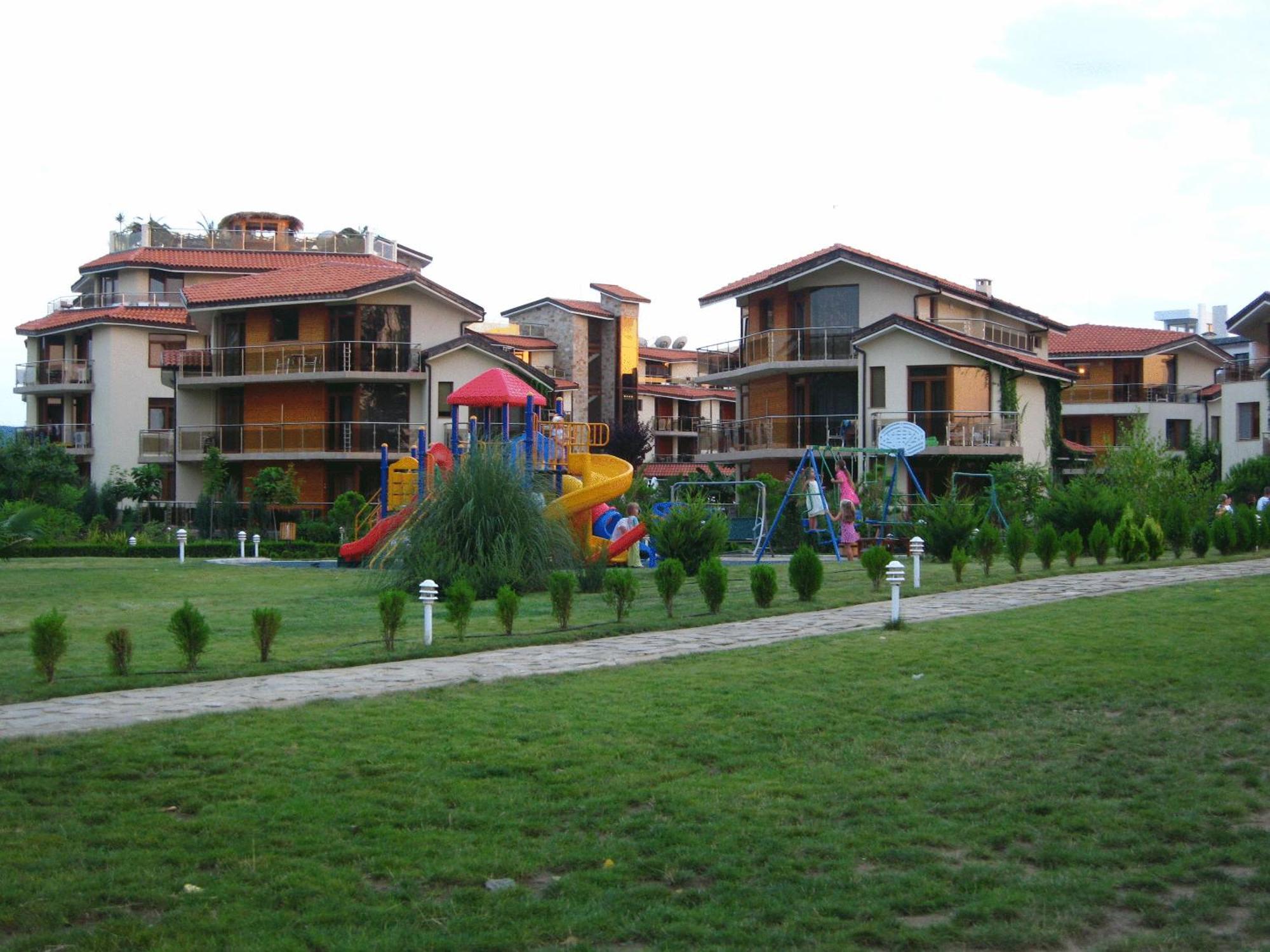 Laguna & Resort 4*